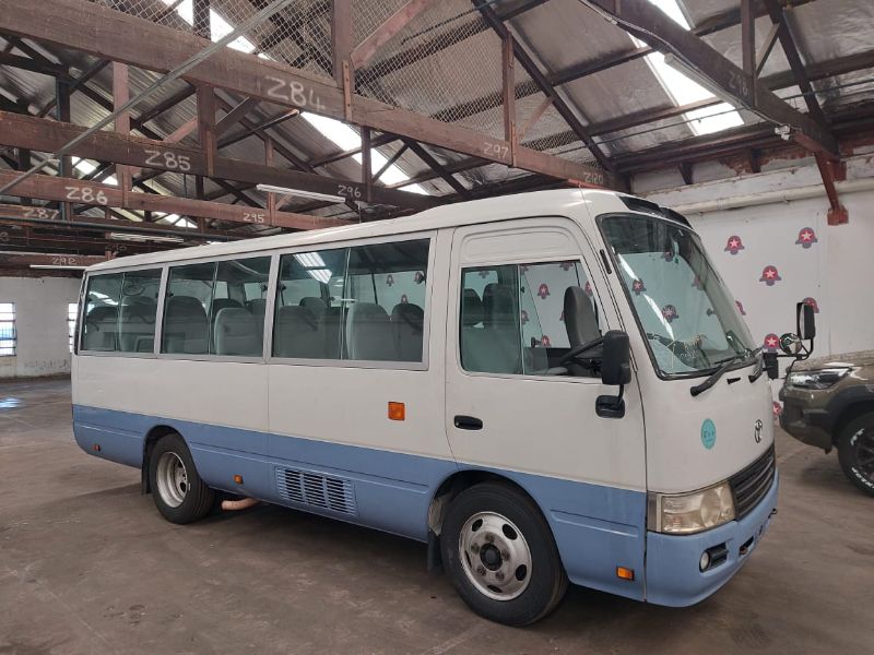 TOYOTA COASTER