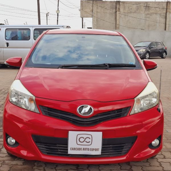  17290  TOYOTA VITZ  2011 