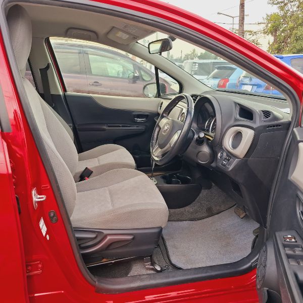  17290  TOYOTA VITZ  2011  