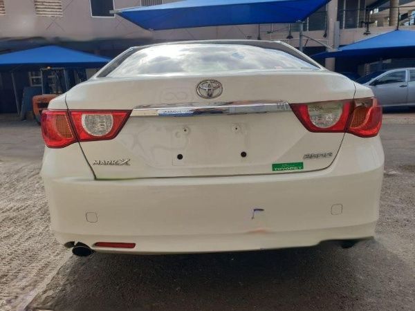  22402  TOYOTA MARK-X  2011  