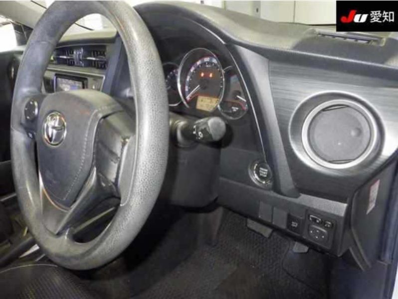  24172  TOYOTA AURIS  2012  