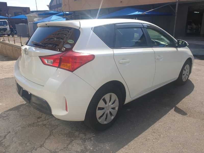  24172  TOYOTA AURIS  2012  