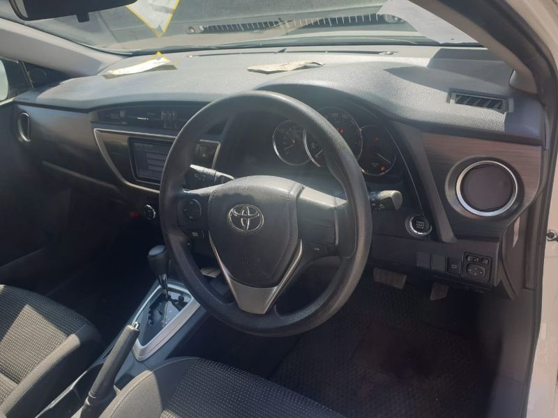  24172  TOYOTA AURIS  2012  