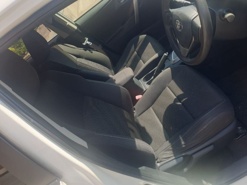  24172  TOYOTA AURIS  2012  