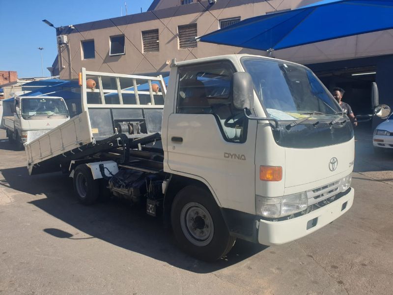 24459 TOYOTA DYNA 1995 