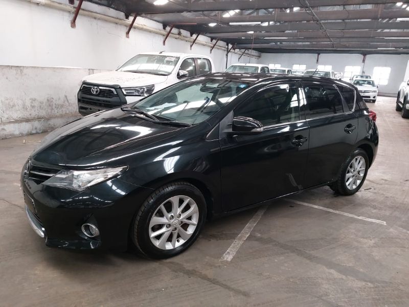 24595 TOYOTA AURIS 2014 