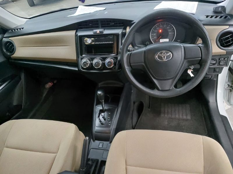  24679  TOYOTA COROLLA AXIO  2014  