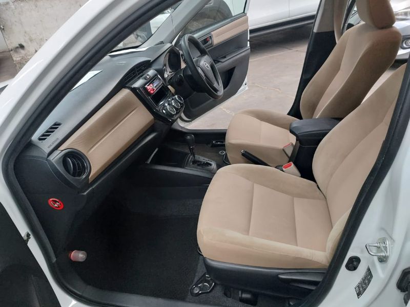  24679  TOYOTA COROLLA AXIO  2014  