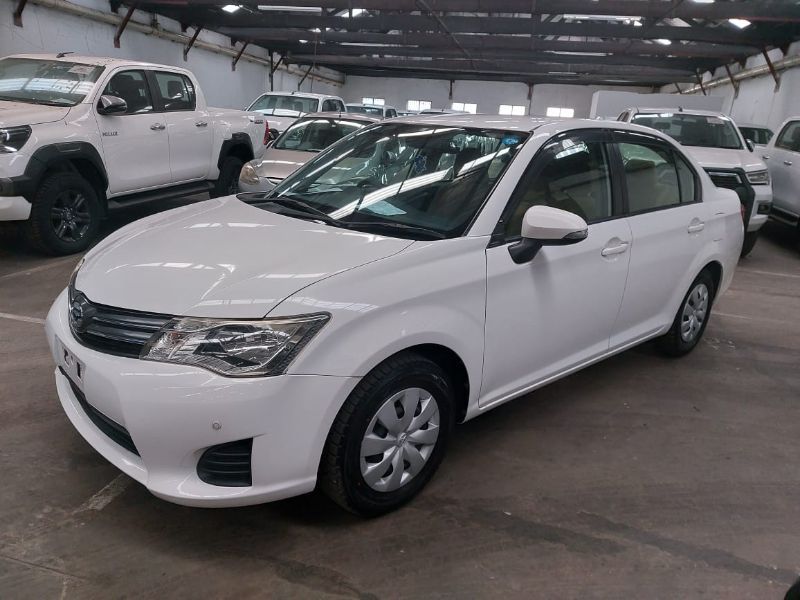  24679  TOYOTA COROLLA AXIO  2014  