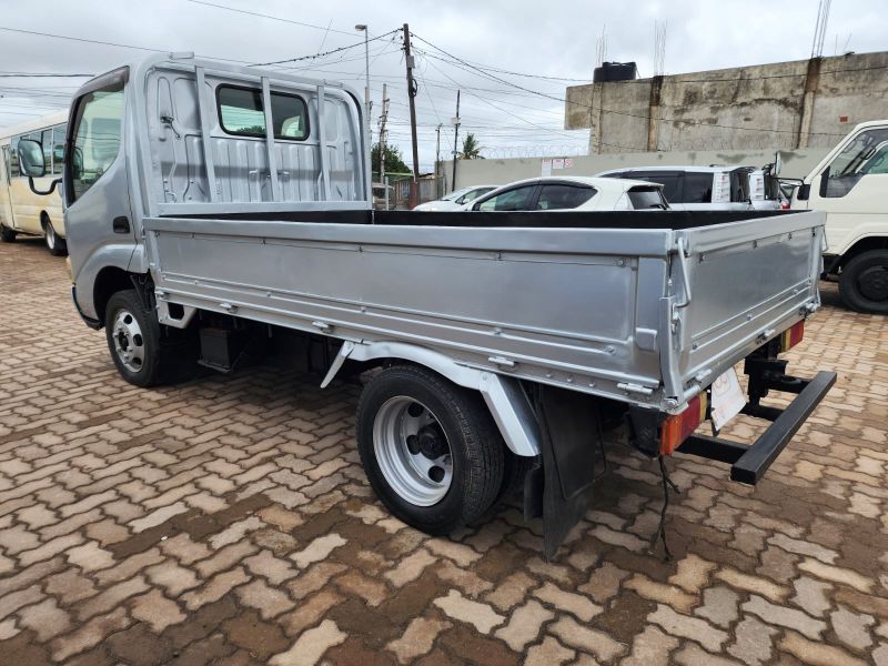  24806  TOYOTA DYNA  2006  