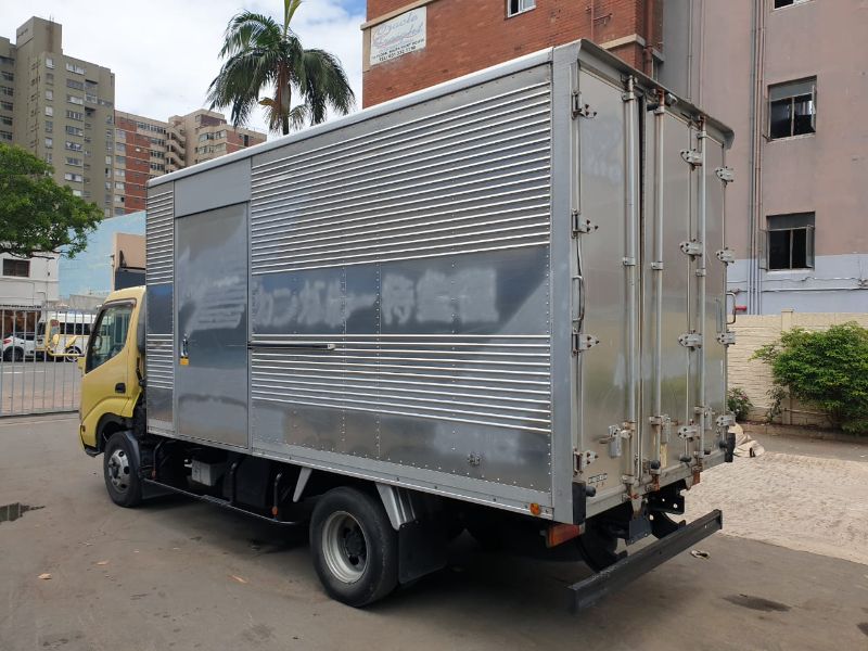  25120  TOYOTA DYNA  2008  