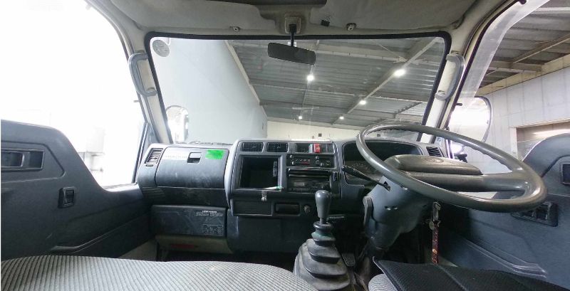  25121  TOYOTA DYNA  1995  