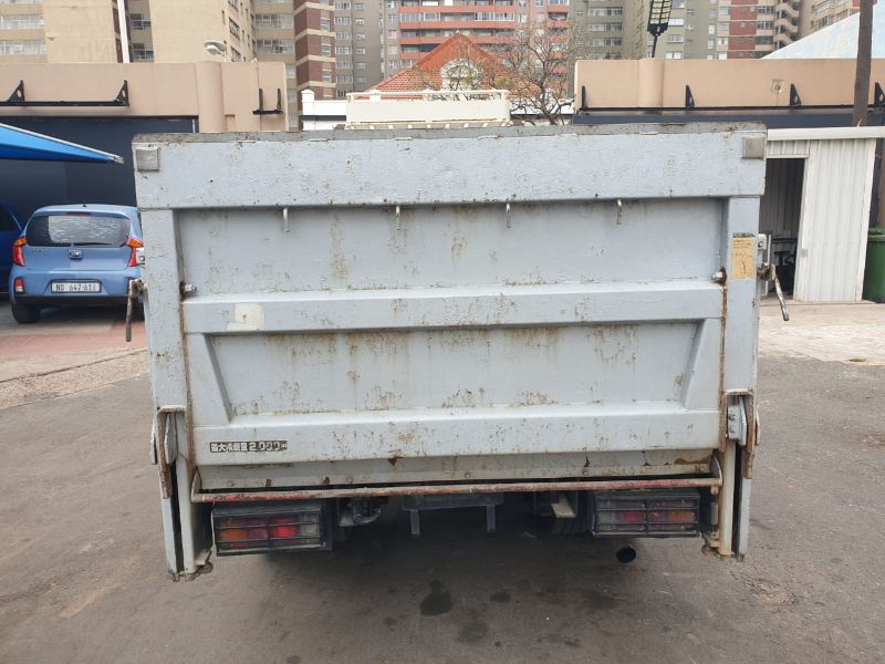  25121  TOYOTA DYNA  1995  