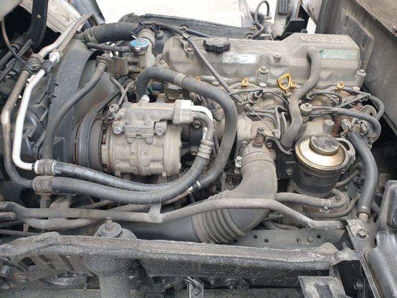  25121  TOYOTA DYNA  1995  