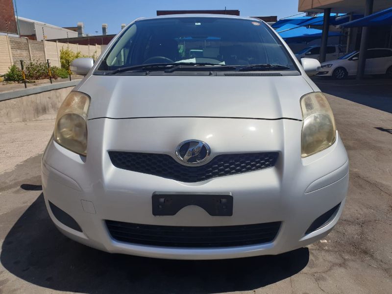  25191  TOYOTA VITZ  2010  