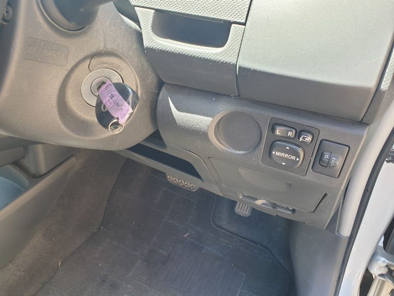  25191  TOYOTA VITZ  2010  