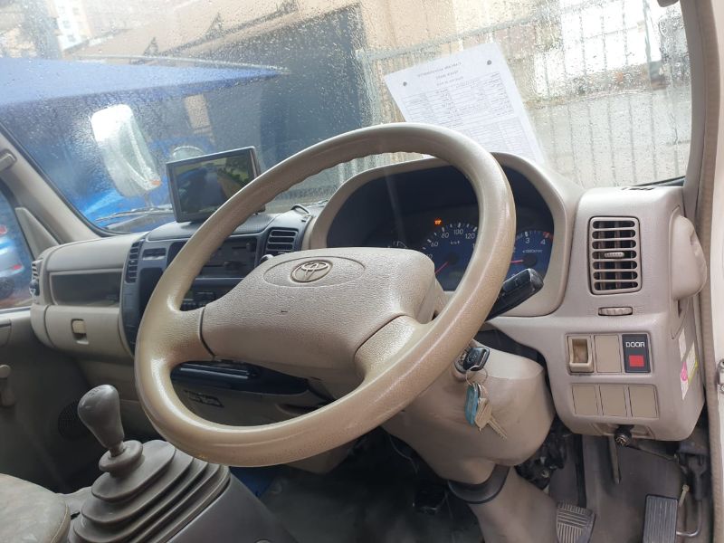  25287  TOYOTA DYNA  2000  