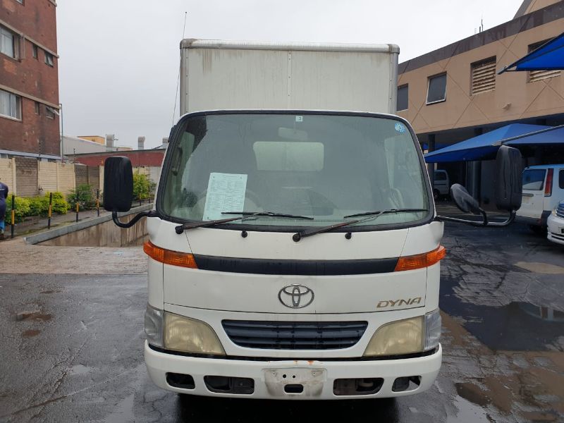  25287  TOYOTA DYNA  2000  