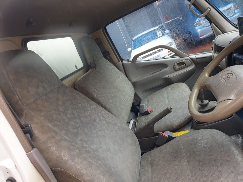  25287  TOYOTA DYNA  2000  