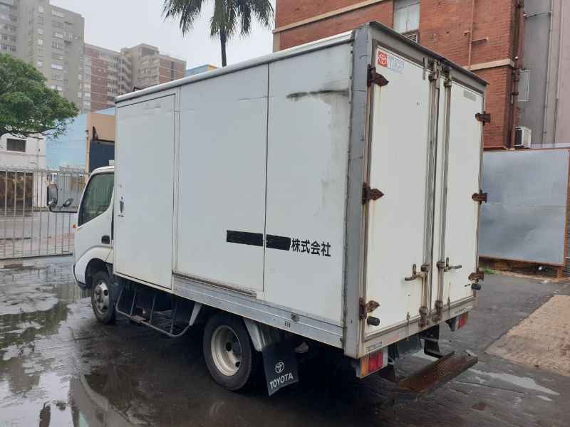  25287  TOYOTA DYNA  2000  
