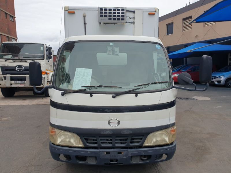  25385  HINO DUTRO  2006  