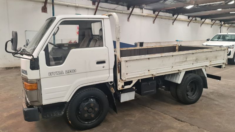  25565  TOYOTA DYNA  1990  