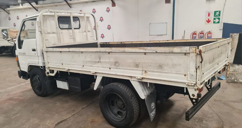  25565  TOYOTA DYNA  1990  