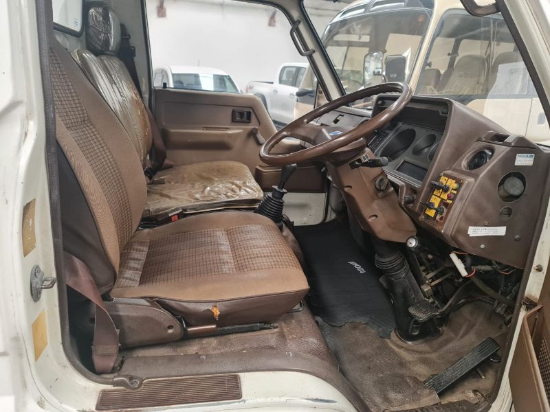  25565  TOYOTA DYNA  1990  