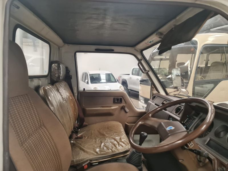  25565  TOYOTA DYNA  1990  