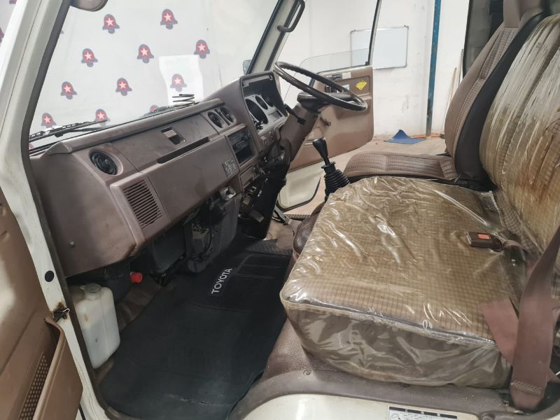  25565  TOYOTA DYNA  1990  