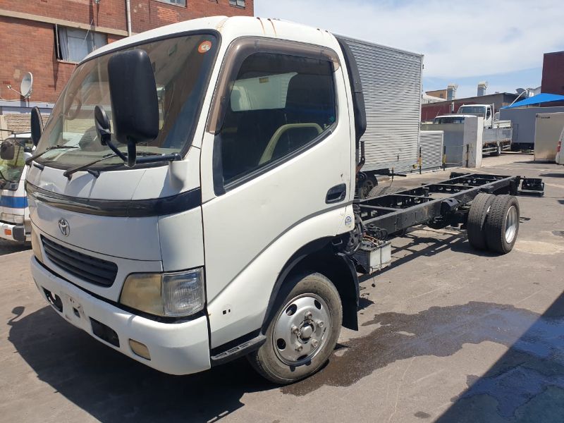  25567  TOYOTA DYNA  2004  