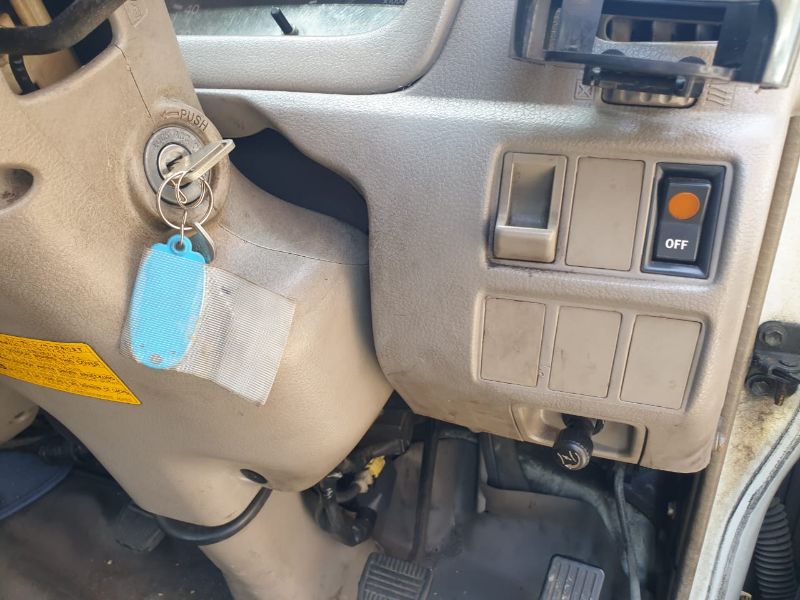  25567  TOYOTA DYNA  2004  