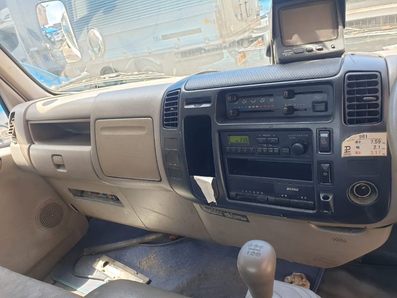  25567  TOYOTA DYNA  2004  