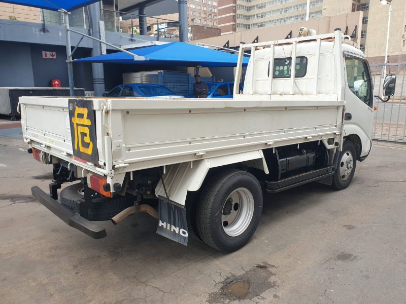  25591  HINO DUTRO  2000  