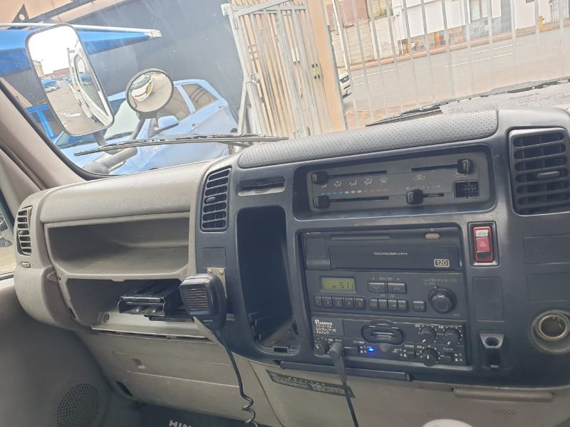  25591  HINO DUTRO  2000  