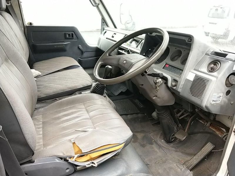  25622  TOYOTA DYNA  1992  