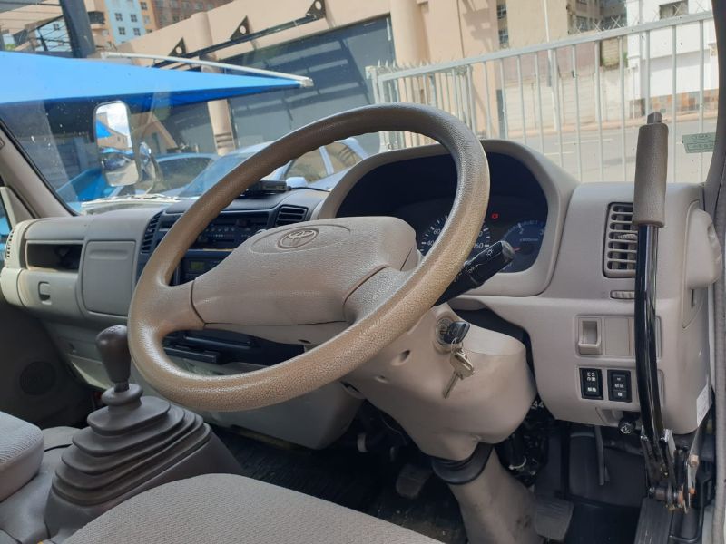  25698  TOYOTA DYNA  1999  