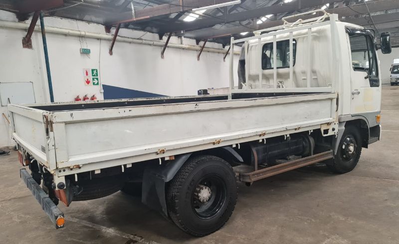  25700  TOYOTA DYNA  1999  