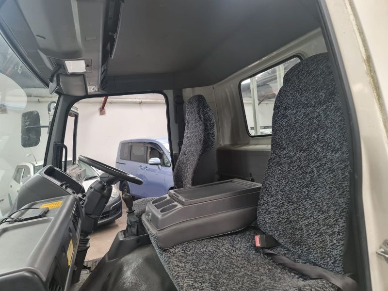  25700  TOYOTA DYNA  1999  
