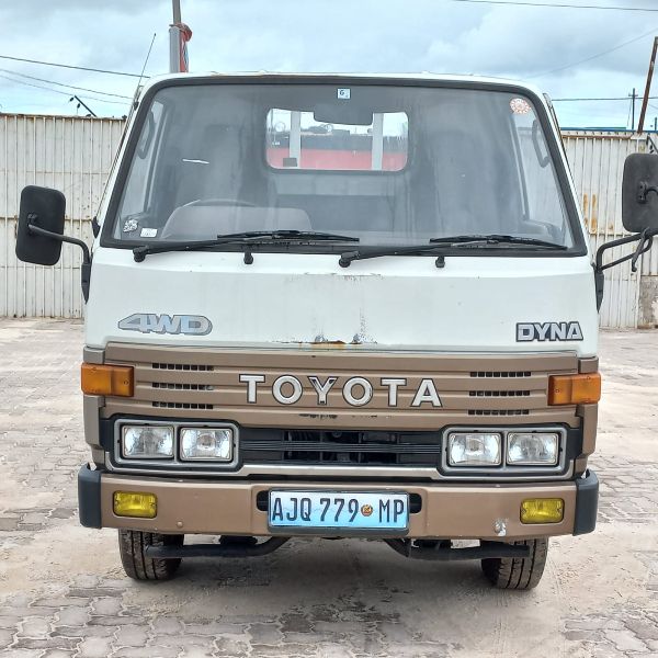  25701  TOYOTA DYNA  1991  