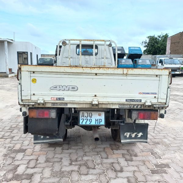  25701  TOYOTA DYNA  1991  