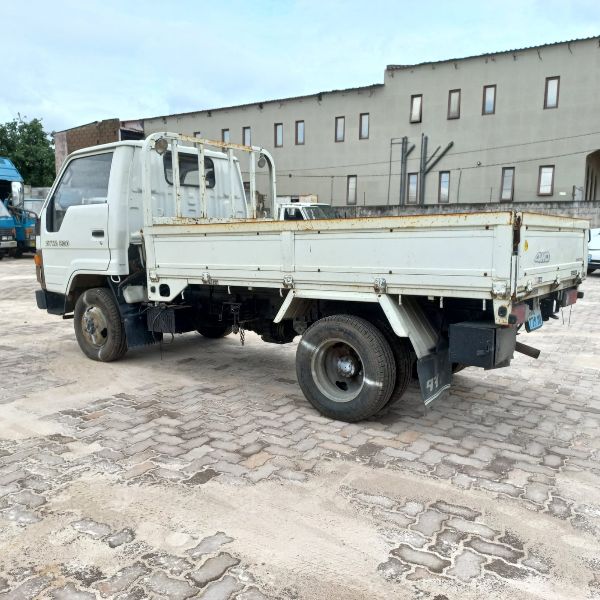  25701  TOYOTA DYNA  1991  