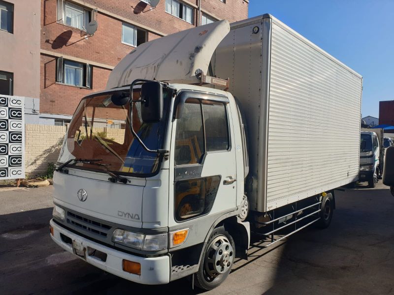  25702  TOYOTA DYNA  1996  