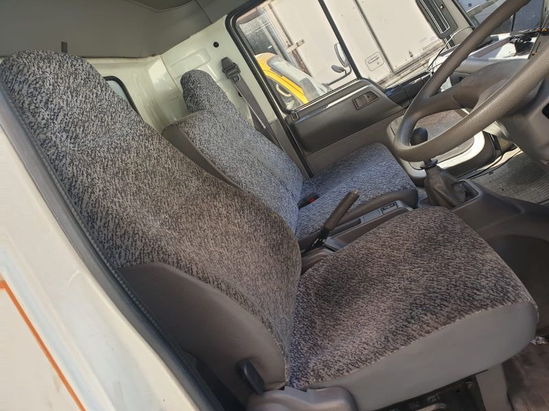  25702  TOYOTA DYNA  1996  