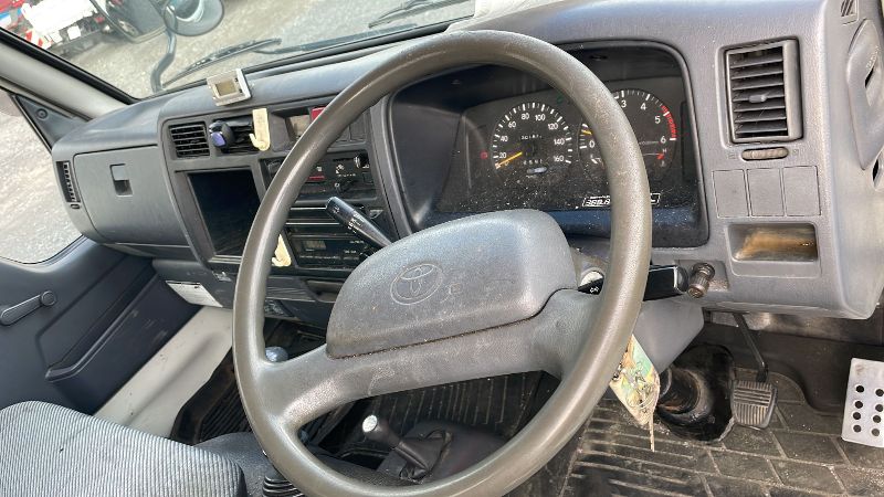  25742  TOYOTA DYNA  1996  