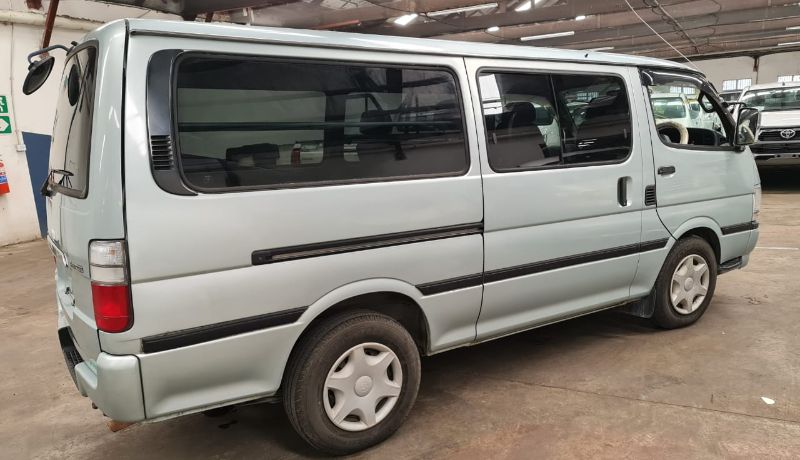  25798  TOYOTA HIACE  2003  