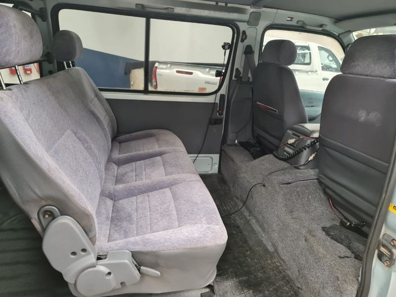  25798  TOYOTA HIACE  2003  