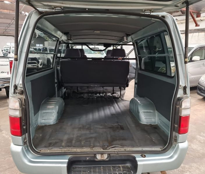  25798  TOYOTA HIACE  2003  