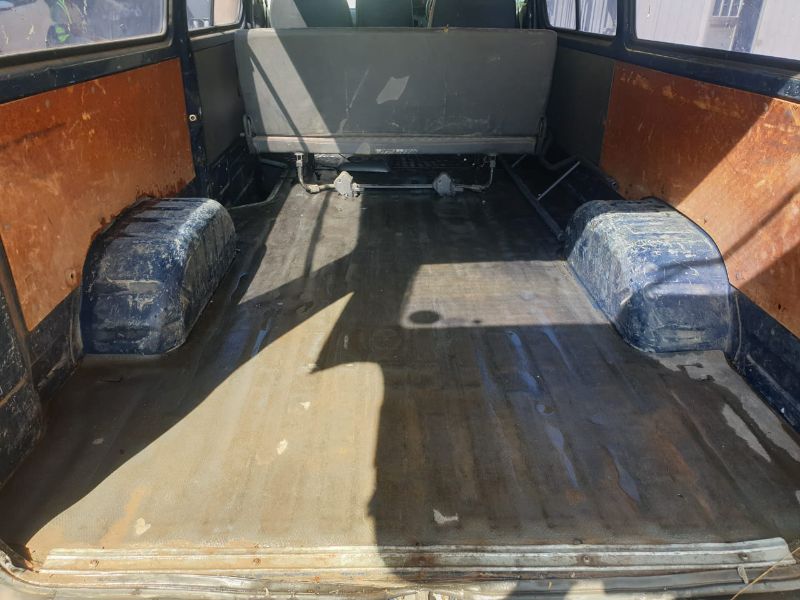  25813  TOYOTA HIACE  2001  
