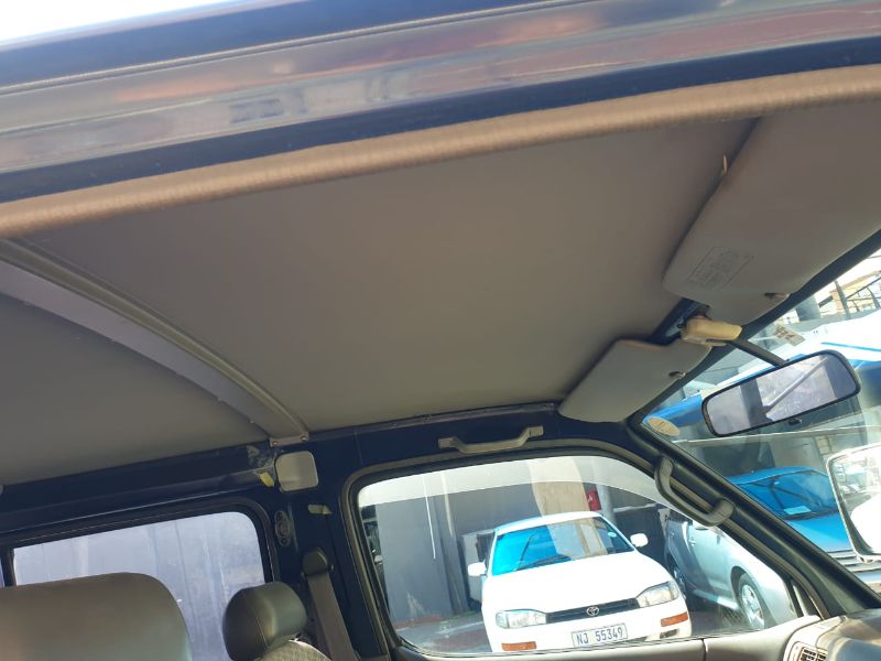  25813  TOYOTA HIACE  2001  